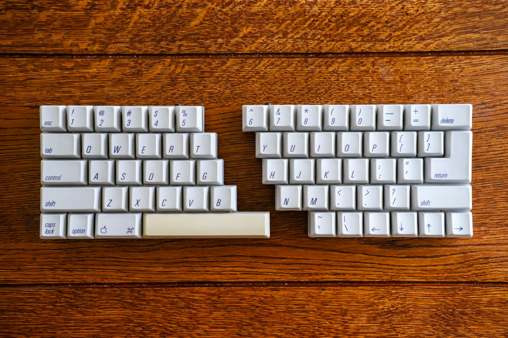 Split ASK v1 (Split 60% Apple Standard Keyboard)